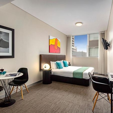 Holiday Inn & Suites Sydney Bondi Junction 외부 사진