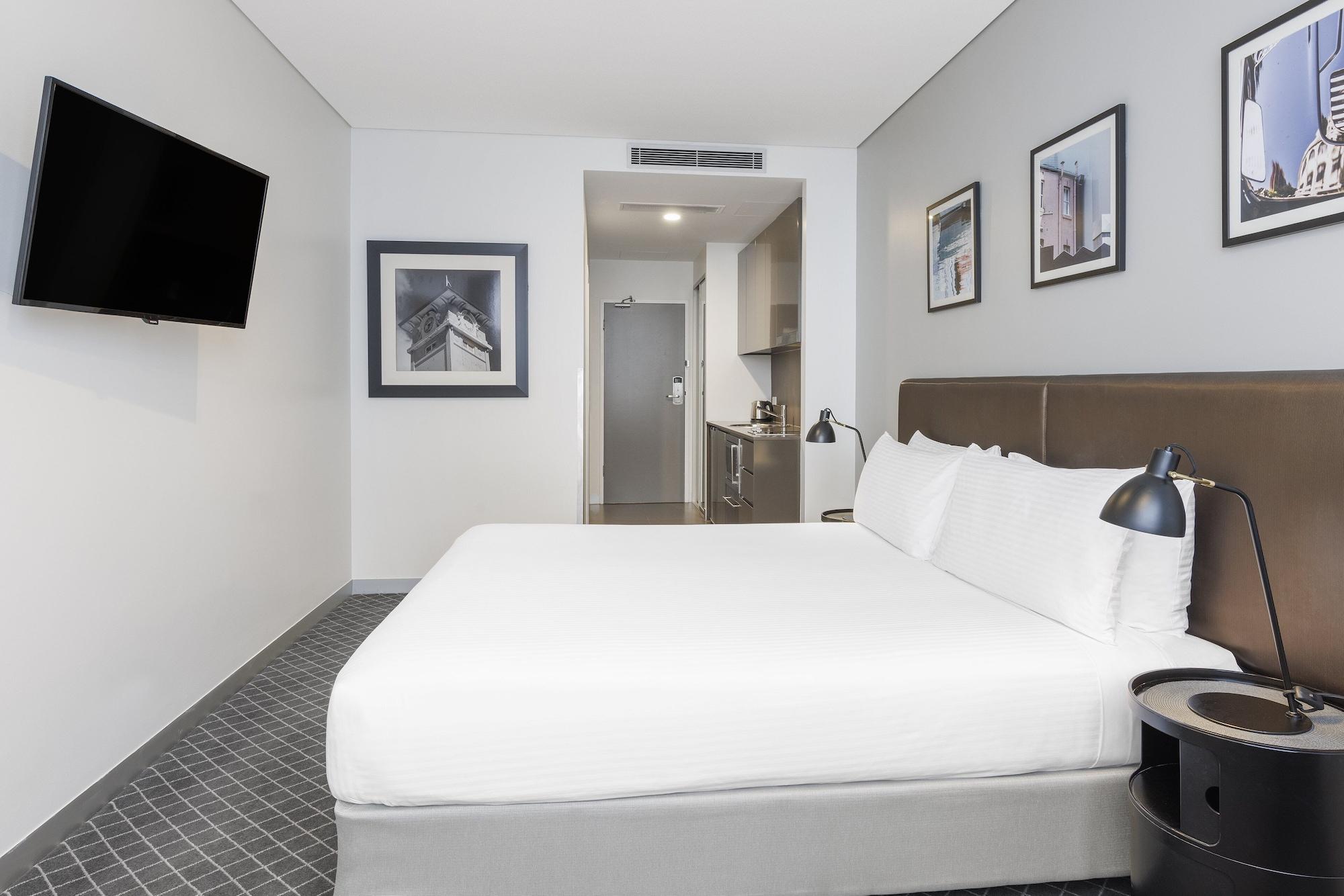 Holiday Inn & Suites Sydney Bondi Junction 외부 사진