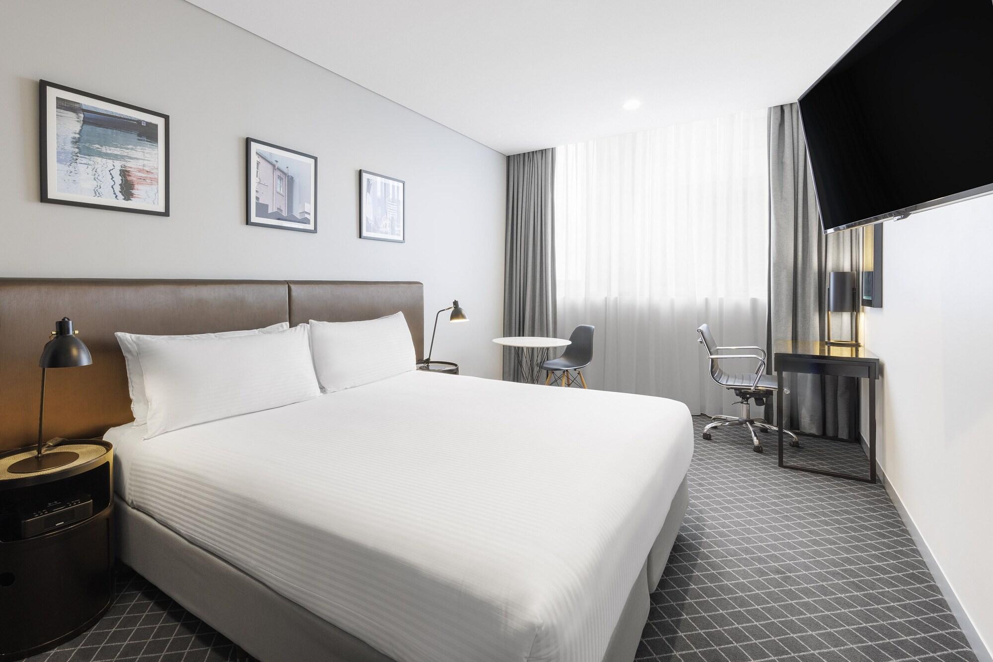 Holiday Inn & Suites Sydney Bondi Junction 외부 사진