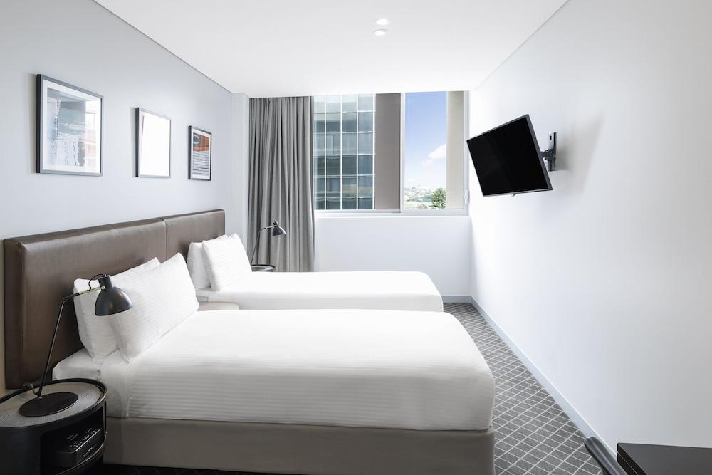 Holiday Inn & Suites Sydney Bondi Junction 외부 사진