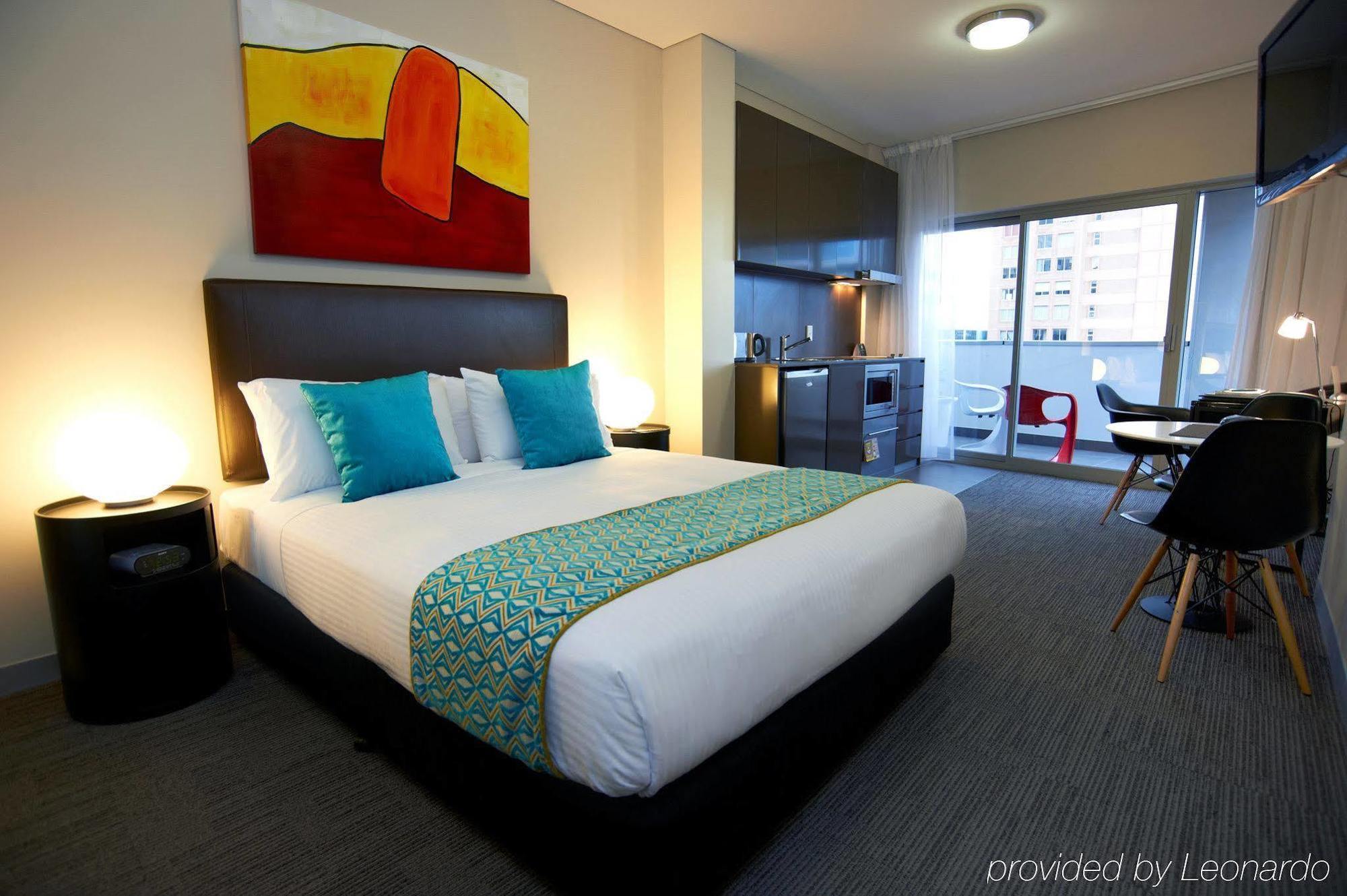 Holiday Inn & Suites Sydney Bondi Junction 외부 사진