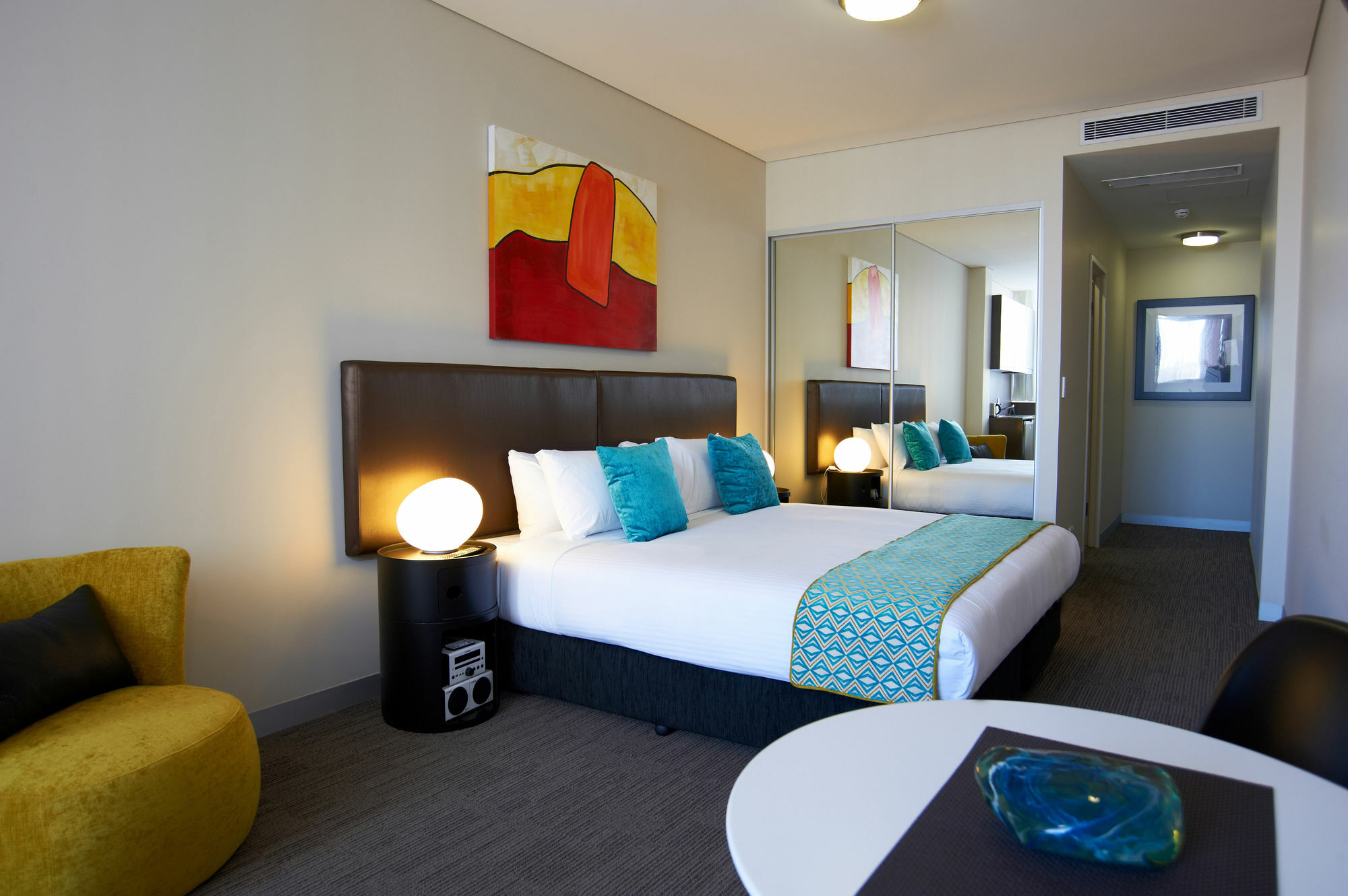 Holiday Inn & Suites Sydney Bondi Junction 외부 사진